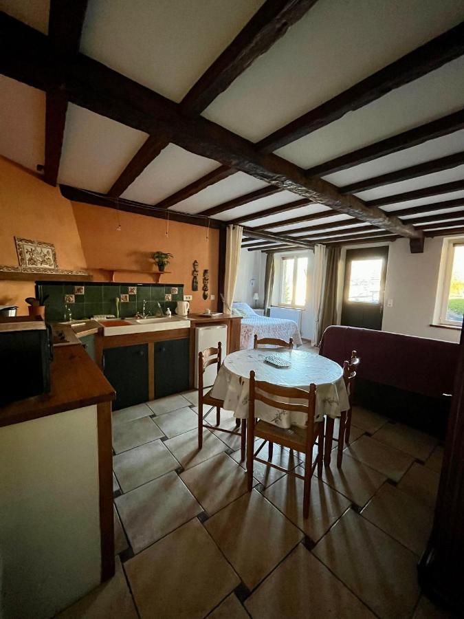Le Petit Bois Normand Hotel Champ-du-Boult Bagian luar foto