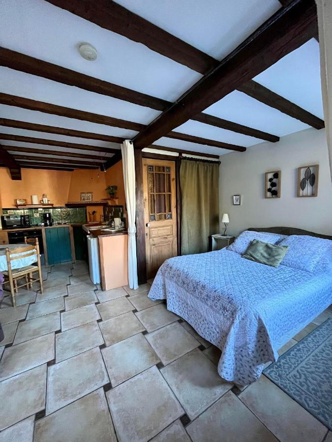 Le Petit Bois Normand Hotel Champ-du-Boult Bagian luar foto