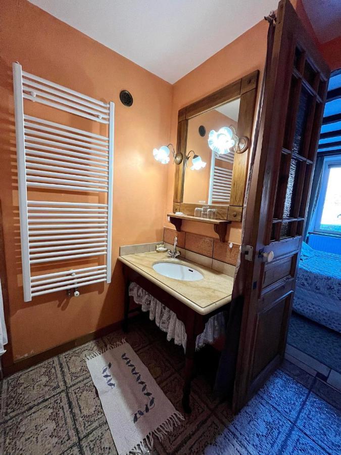 Le Petit Bois Normand Hotel Champ-du-Boult Bagian luar foto